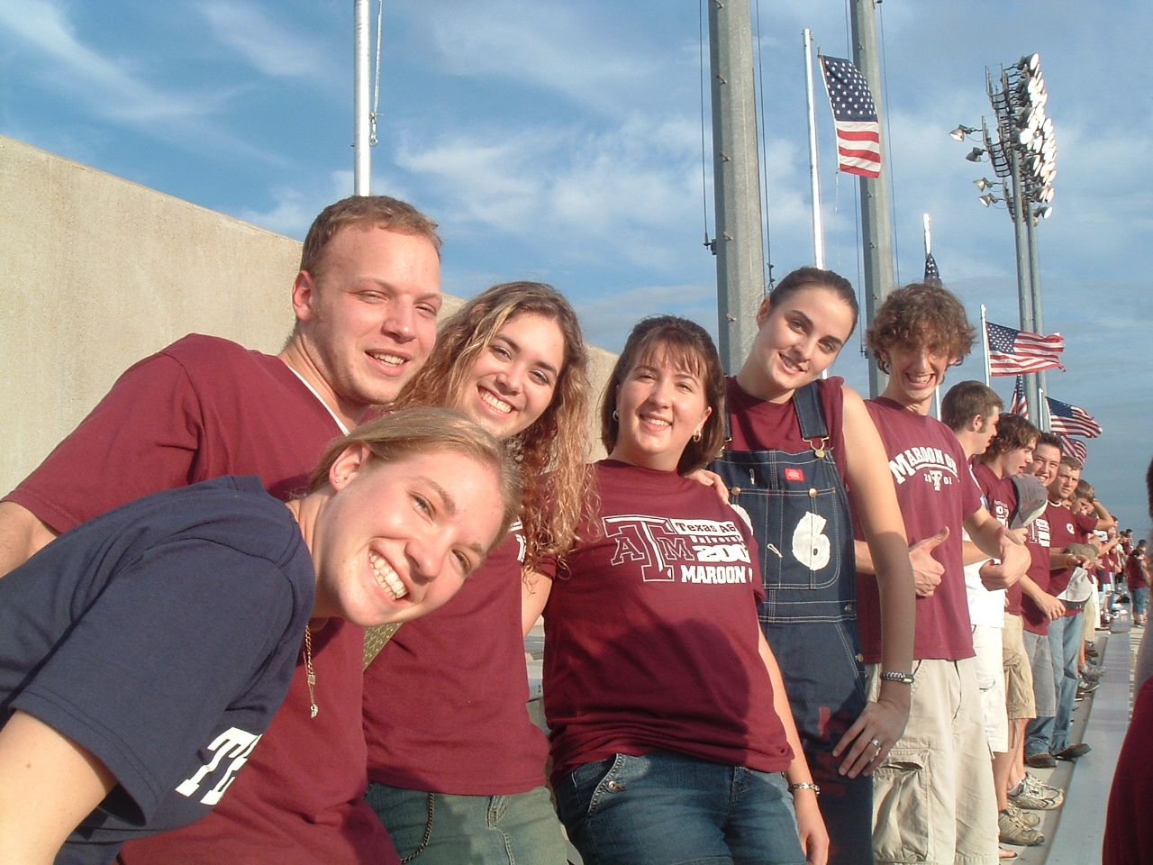 me, Brandon, Taryn, Michelle, Amy, and Johnny at K state Game 10.02.04.JPG